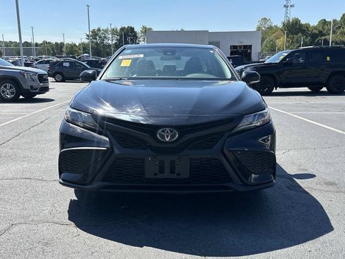 Used 2024 Toyota Camry SE FWD image 3
