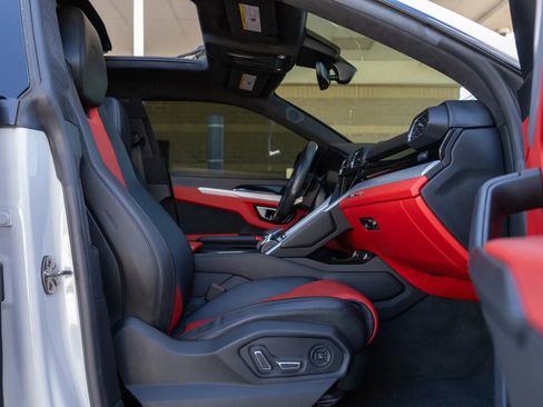 Used 2019 Lamborghini Urus image 51