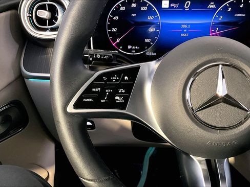 Used 2026 Mercedes-Benz GLC 300 4MATIC image 24