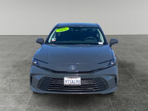 Used 2025 Toyota Camry LE w/ Convenience Package image 8