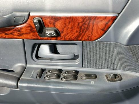 Used 2002 Mercury Grand Marquis LS image 33