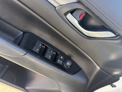 Used 2018 MAZDA CX-5 Touring w/ Preferred Equipment Package image 11