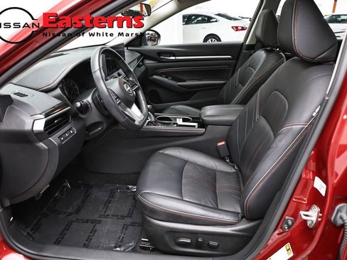 Used 2023 Nissan Altima 2.5 SR w/ SR Premium Package FWD image 14