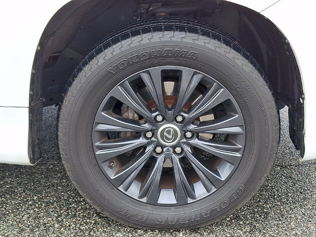 Used 2021 Lexus GX 460 Luxury w/ Accessory Package AWD/4WD image 8