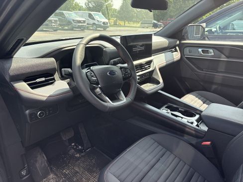 New 2026 Ford Explorer ST-Line w/ ST-Line Street Pack AWD/4WD image 6