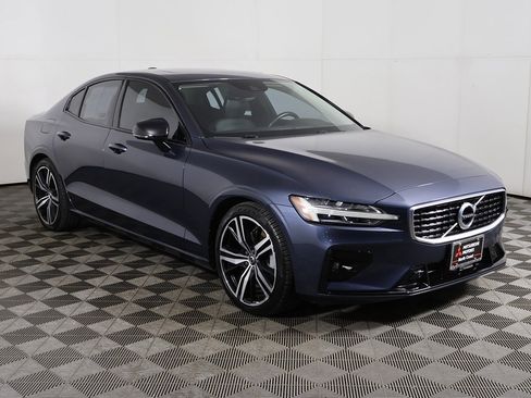 Used 2019 Volvo S60 T5 R-Design image 53