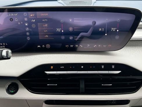 New 2026 Buick Enclave Avenir w/ Super Cruise Package AWD/4WD image 11