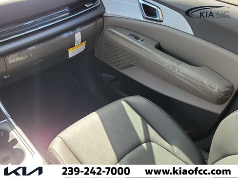 New 2027 Kia Carnival SX FWD image 18