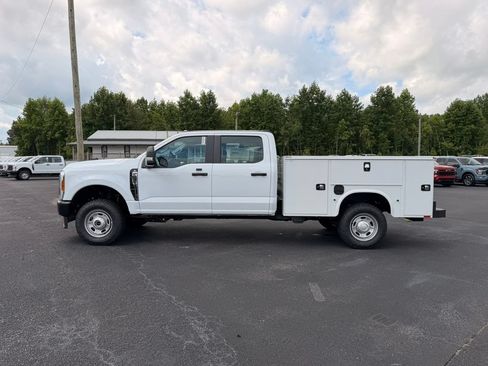 New 2026 Ford F250 XL AWD/4WD image 9