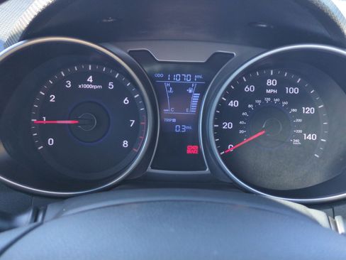 Used 2014 Hyundai Veloster FWD image 21