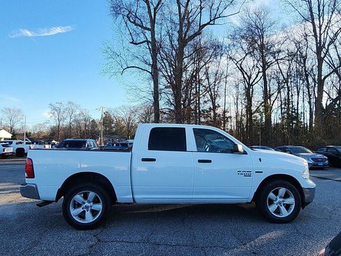 Used 2022 RAM 1500 Classic SLT image 6