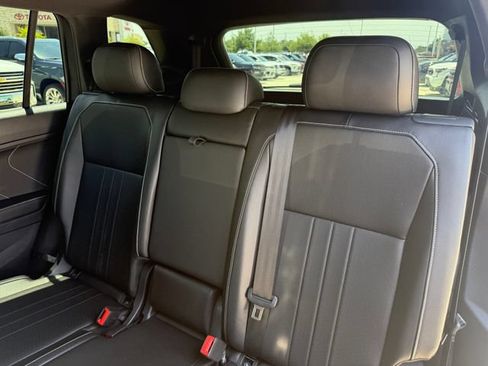 Used 2024 Volkswagen Tiguan SE R-Line FWD image 26