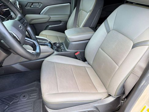 Certified 2024 Chevrolet Colorado ZR2 w/ ZR2 Convenience Package III AWD/4WD image 23