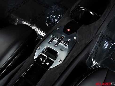 Used 2022 Ferrari 296 GTB RWD image 34