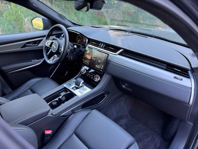 New 2026 Jaguar F-PACE R-Dynamic S AWD/4WD image 19