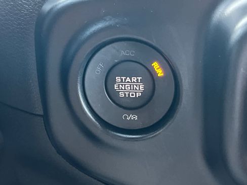 Used 2022 Jeep Wrangler Unlimited Sahara image 28