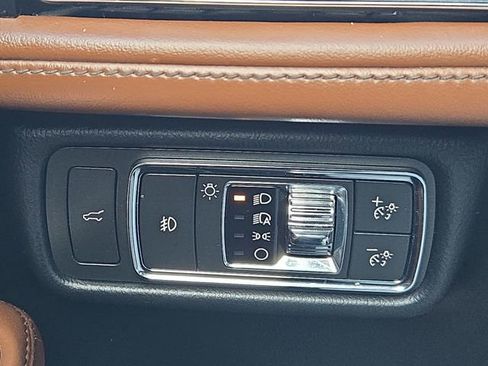 Used 2021 Lincoln Aviator Reserve w/ Equipment Group 201A AWD/4WD image 27