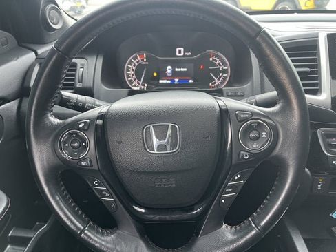 Used 2018 Honda Ridgeline Black Edition image 13