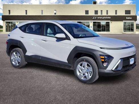 New 2026 Hyundai Kona SE image 1