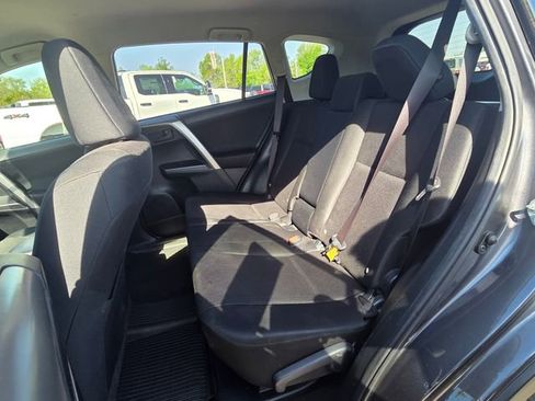 Used 2016 Toyota RAV4 LE AWD/4WD image 16