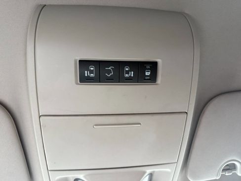 Used 2015 Dodge Grand Caravan SXT w/ Security Group image 23