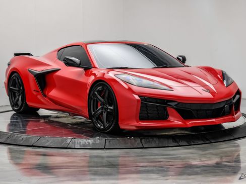 Used 2023 Chevrolet Corvette Z06 w/ Stealth Interior Trim Package RWD image 32