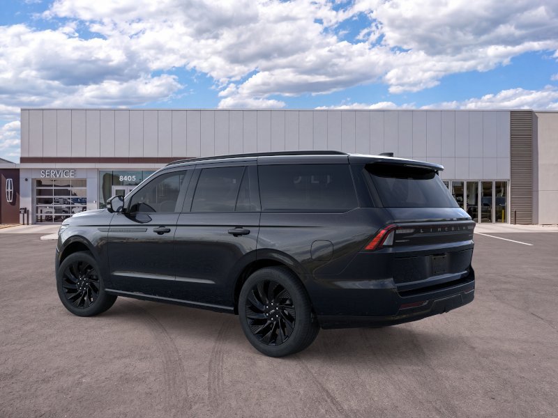 New 2026 Lincoln Navigator Reserve w/ Jet Appearance Package AWD/4WD image 4