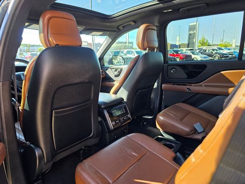 Used 2020 Lincoln Aviator Reserve w/ Equipment Group 201A RWD image 13