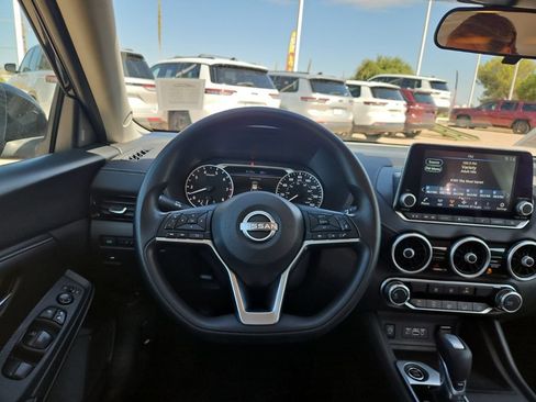 Used 2024 Nissan Sentra SV FWD image 28