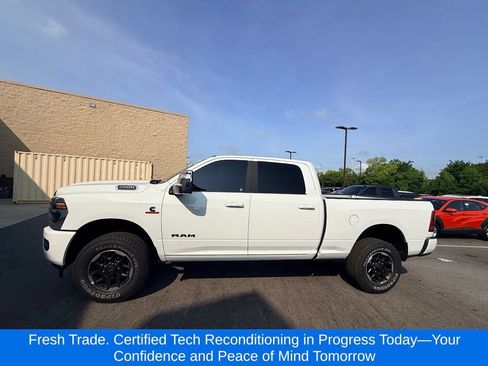 Used 2026 RAM 2500 Laramie AWD/4WD image 2