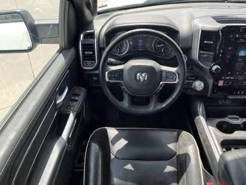 Used 2025 RAM 1500 Laramie AWD/4WD image 11