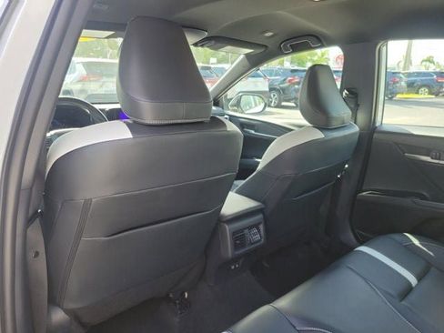 Used 2025 Toyota Camry SE FWD image 8