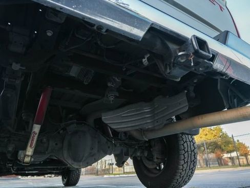 Used 2022 Chevrolet Silverado 2500 LT w/ Convenience Package image 7