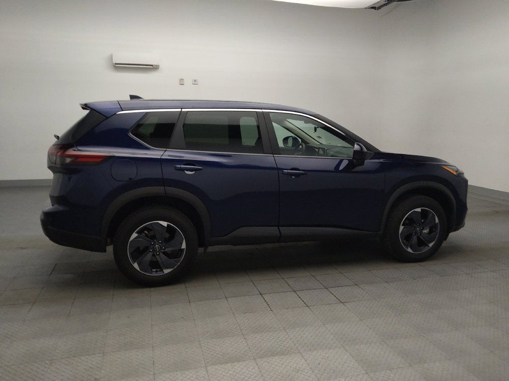 Used 2025 Nissan Rogue SV AWD/4WD image 10