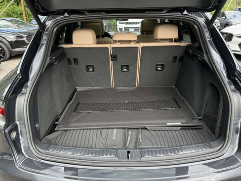 Used 2019 Porsche Macan AWD/4WD image 11