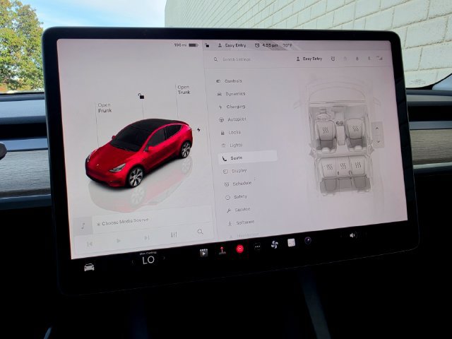 Used 2024 Tesla Model Y Long Range AWD/4WD image 54