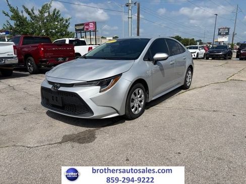 Used 2022 Toyota Corolla LE FWD image 1