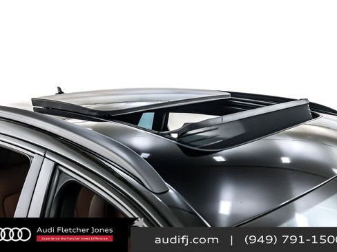 Used 2024 Audi Q8 e-tron Premium Plus w/ Premium Plus Package image 23