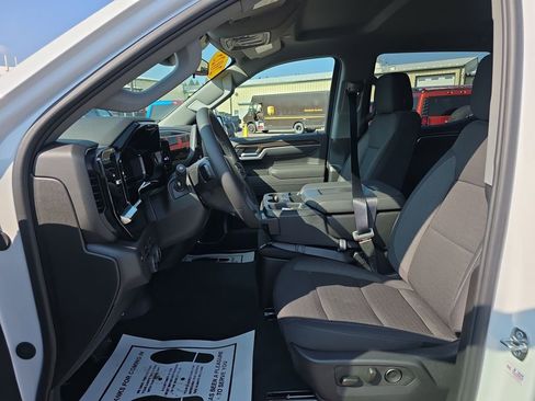 New 2025 Chevrolet Silverado 1500 LT image 10