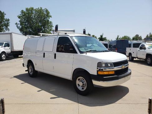 Used 2020 Chevrolet Express 2500 w/ Driver Convenience Package RWD image 5