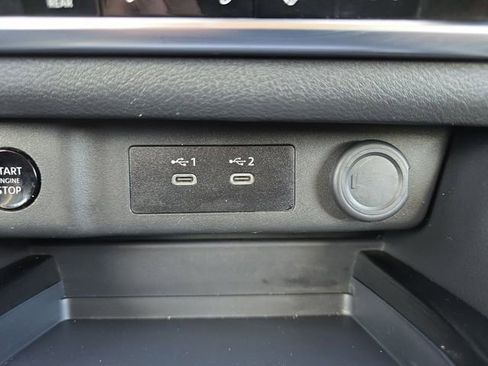 Used 2025 Nissan Rogue SV FWD image 6