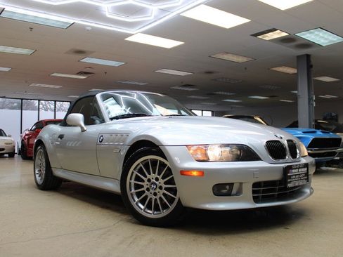 Used 2002 BMW Z3 3.0i image 2
