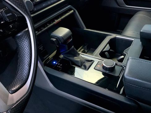 Used 2022 Toyota Tundra SR5 image 17