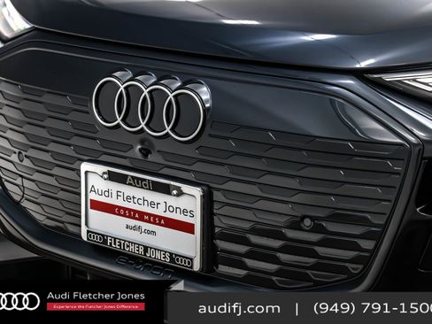 Used 2025 Audi Q6 e-tron Premium w/ Convenience Package image 13