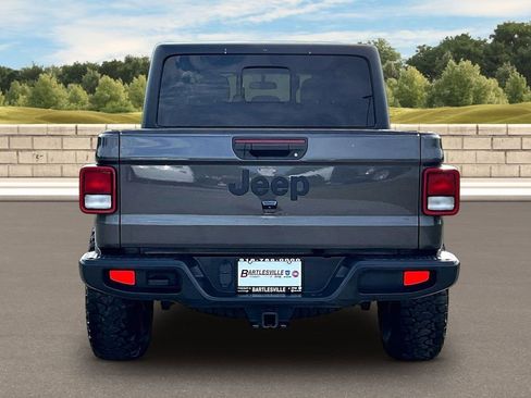 Used 2020 Jeep Gladiator Sport w/ Trailer Tow Package AWD/4WD image 4