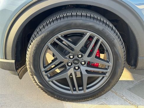 New 2026 Ford Explorer ST w/ Sun And Sound Package image 7