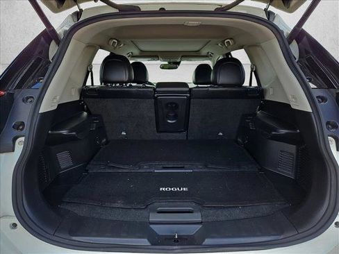 Used 2017 Nissan Rogue SL w/ SL Premium Package image 6