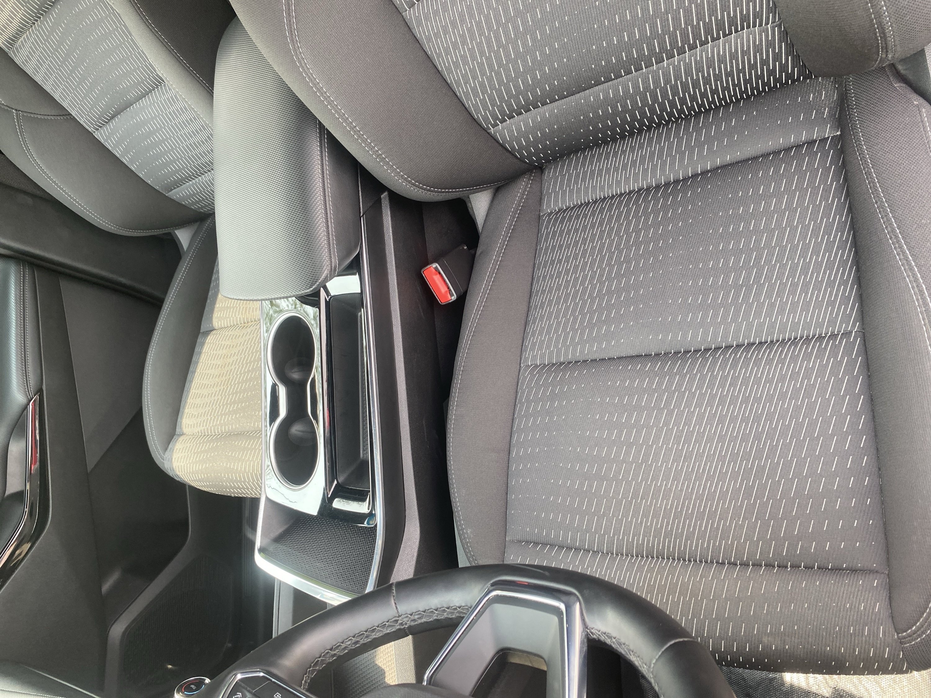 Used 2025 Chevrolet Equinox LT AWD/4WD image 14