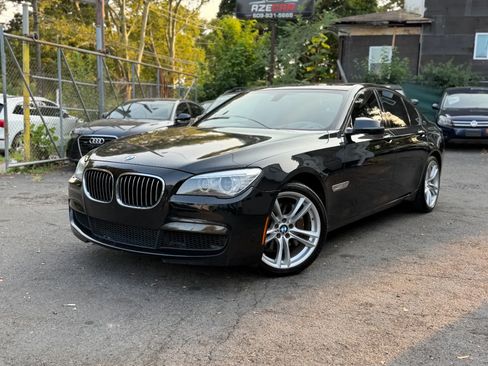 Used 2015 BMW 740i RWD image 3