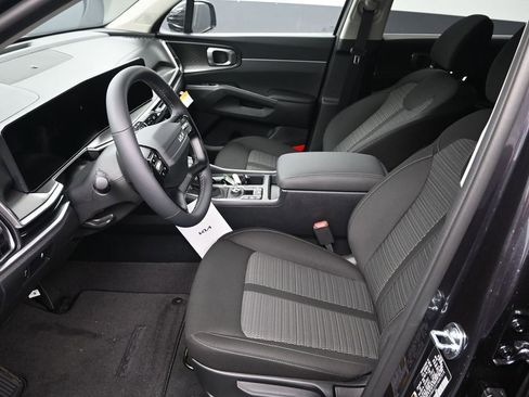 New 2026 Kia Sorento LX FWD image 14
